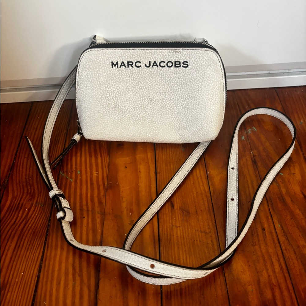 Marc Jacobs Textured White Crossbody Bag